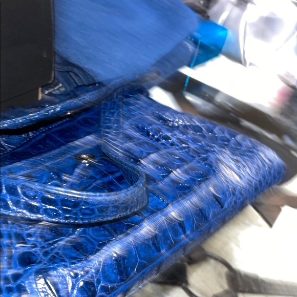 Veari Blue Oversized Leather Vegas Embossed Clutch NWT Handmade - Picture 4 of 4